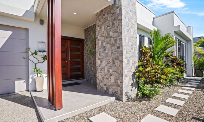 Trinity Park House | Bluewater Escape at Harbour Drive- Luxury Coastal Retreat with Private Pool | Family & Pet-Friendly