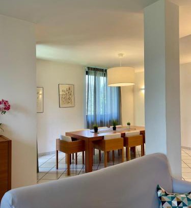 Travedona-Monate Villa | Bnbook Villa Biancospino