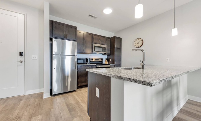 St. Peters Apartment | Bold 2216 I Stunning One Bedroom Modern Suite