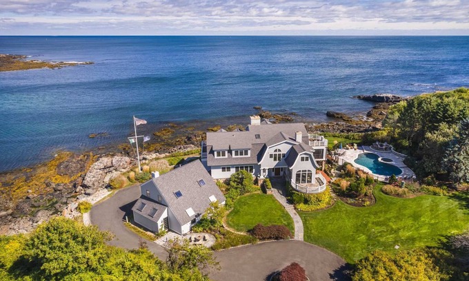 York House | Bold Ocean Views at Tigh-Na-Mara