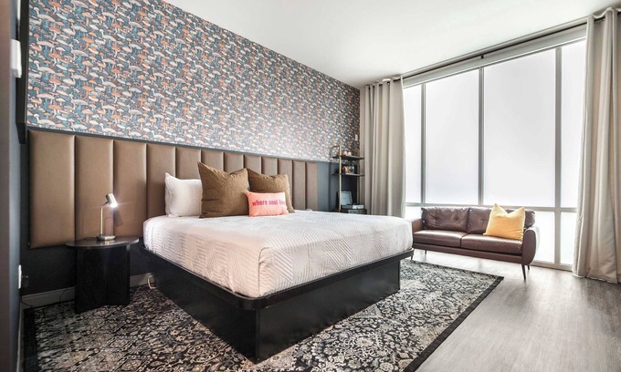 Macon Apartment | Bold Stay Steps from Capricorn Recording Studios