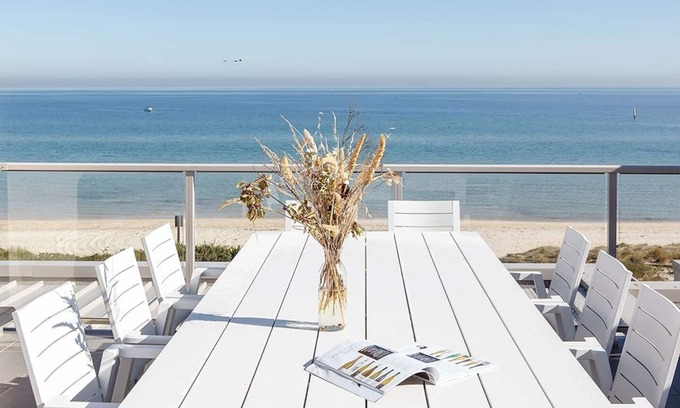 Bonbeach Apartment | Bonbeach Bliss Contemporary Waterfront Living