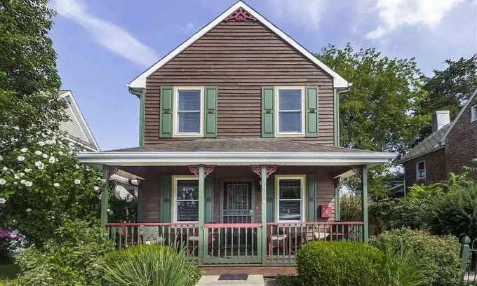 Cape May House | Bond Girl Hideaway