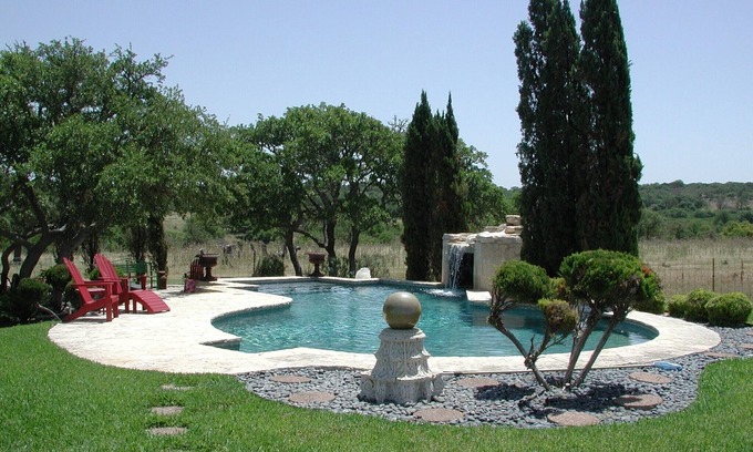 Fredericksburg House | Book 3 nights/4th night FREE! Perfect for gatherings.
