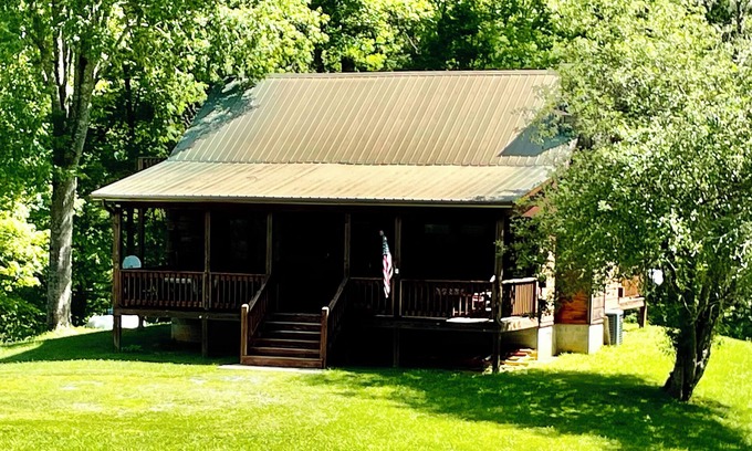 Kyle Cabin | BOOK NOW FOR leaf season! We have great rates enjoy Fishing,Rafting, and Hikingš£