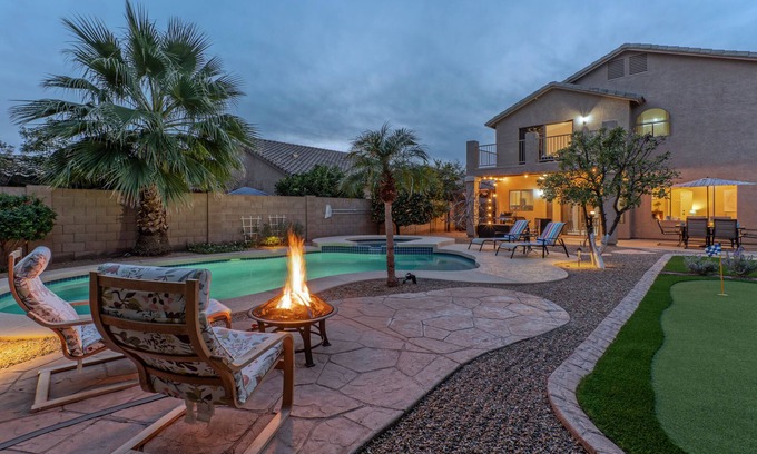 Boulder Mountain Highlands House | Boulder MT Highlands: Near Golf & Trails, POOL w/Opt Heat, Spa, Putt Green, King Beds & TVs All BRs
