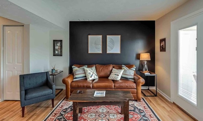 Frankfort House | Bourbon Trail Lakehouse - Pet Friendly!
