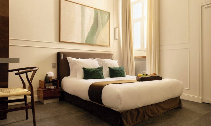 Quartier des Invalides Apartment | Bourgogne Hostel - Room 02 PRM - 2P - Invalides