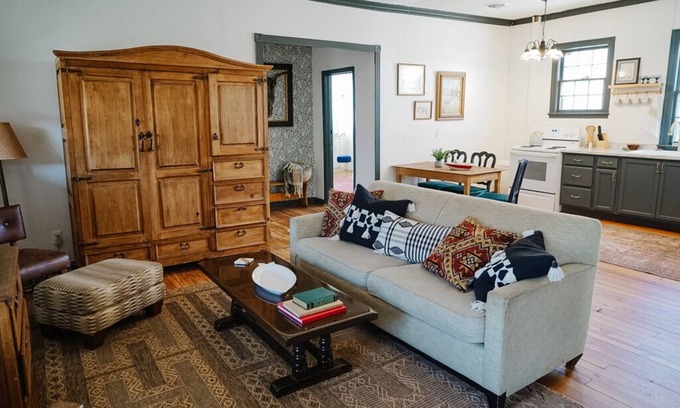 Clarksville Apartment | Boutique Guest Stay in Downtown Clarksville