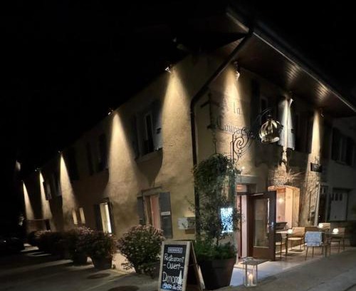 Mies Hotel | Boutique Hotel La Couronne Mies