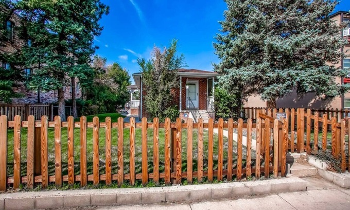 East Colfax Apartment | Boutique Medical Housing 17B | Pet-Friendly Haven
