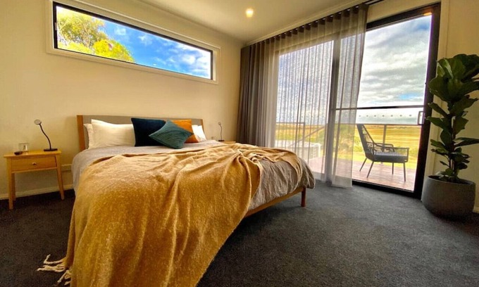 Yanakie House | Boutique Room @ Wamoon Retreat