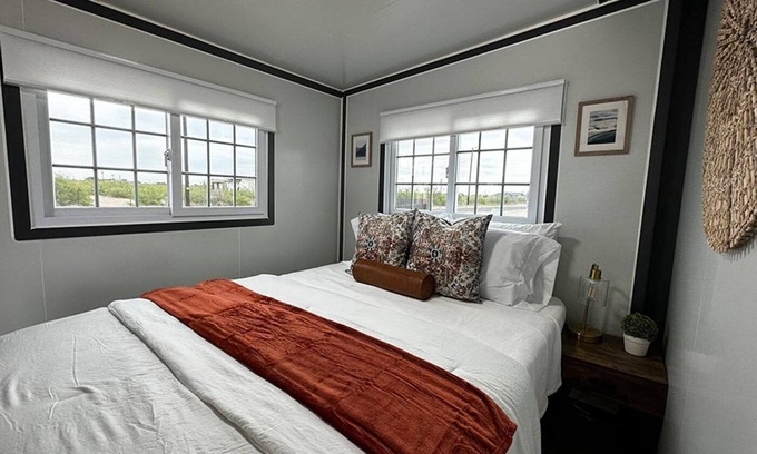 Monahans Apartment | BoxHouse Villages Monahans, Queen Bed
