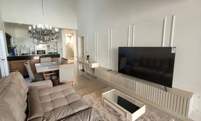 Franca House | 🌟Cozy Space: Home Sweet Home 🌟