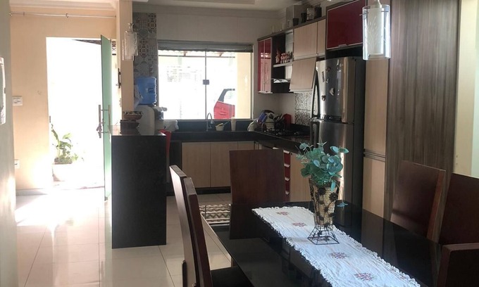 Jardim Ipe House | Casa 3 Quartos Bairro Tranquilo, ar cond, prox hosp samaritano vista p Ibituruna