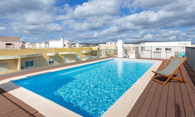 Olhao Apartment | Brand New 2 BDR Flat W/Rooftop Pool by LovelyStay