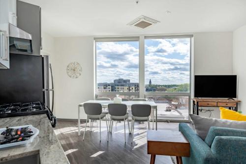 Palmer Square Apartment | Brand New 2BR Chicago City Escape