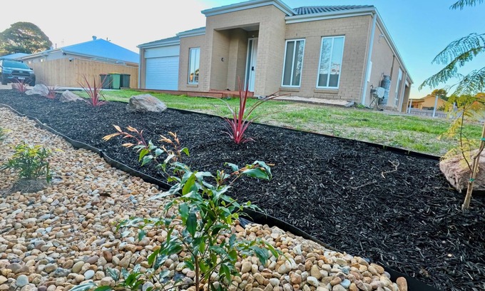 Lakes Entrance House | Brand new 4-bedroom house inside of town Lakes Entrance