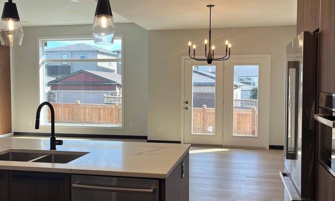 Winnipeg House | Brand new 4 bedroom house to be staged before arrival!