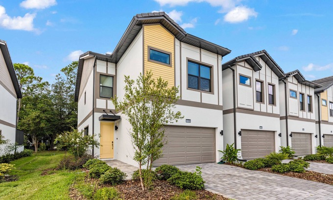 Florida Central Atlantic Coast House | Brand New 5Bedrooms At Paradiso Grande
