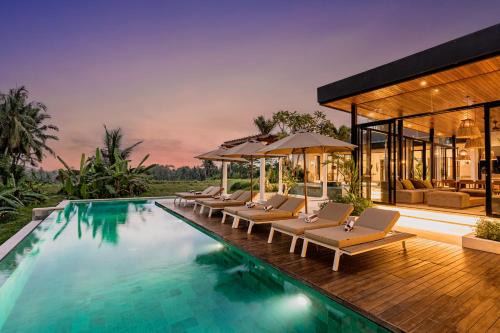 Pejeng Kawan Villa | Brand NEW 6BR Villa Amazing VIEWS