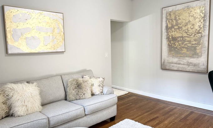 Ditmars Steinway Apartment | Brand new beautiful king size 1 bedroom 15 min to Manhattan