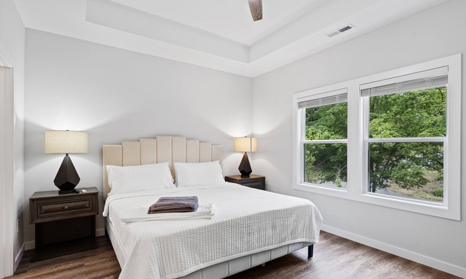 Gastonia House | BRAND NEW & CHIC Ranch