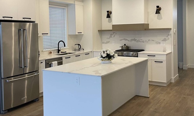 Willoughby House | Brand New Duplex to Spoil You!