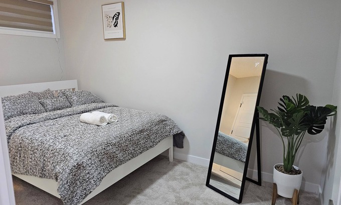 Southeast Calgary Apartment | Brand-New Guest House (2 bedrooms)