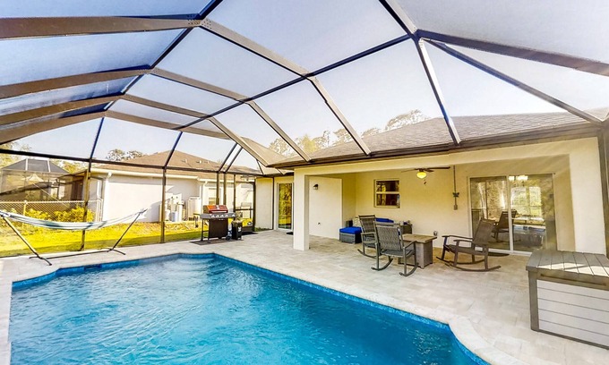 North Port House | Brand New - Heated Pool, Lanai, Grill, & Firepit