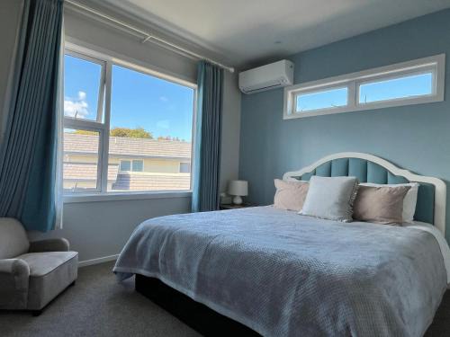 Two Mile Bay House | Brand new Lakeside cozy room kaka