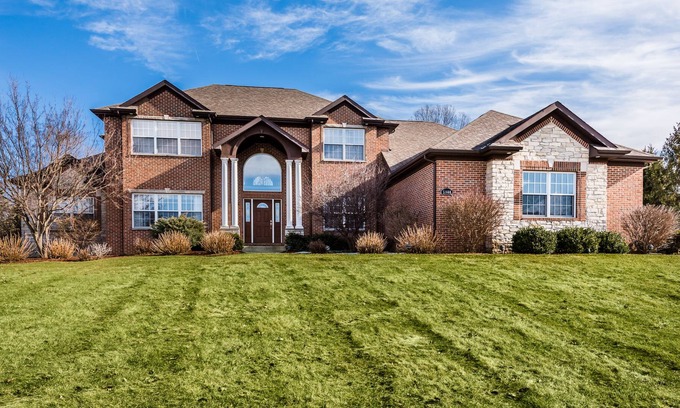 Granger House | Brand new listing! Luxury home for your ND weekend getaway!