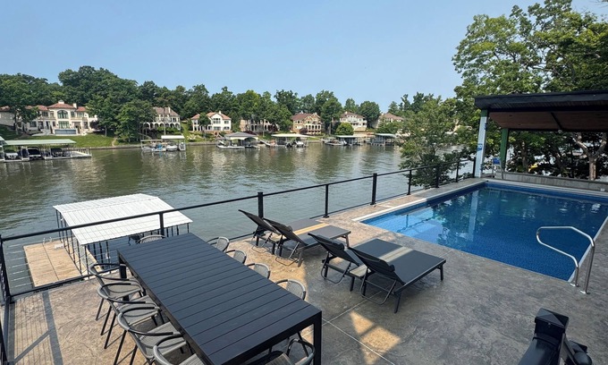 Osage Beach House | Brand new luxurious 6 bedroom house w/Pool and dock in charming Porta Cima.