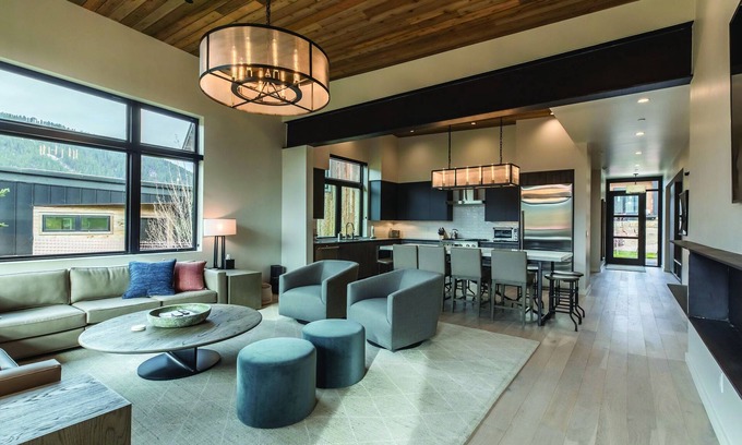 Hoback Junction House | Brand New Meadow Lodge Cabin with Bunkroom- Sleeps 16!