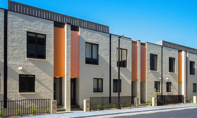 Greenlane - Ellerslie House | Brand new modern Townhouse with Full Kitchen