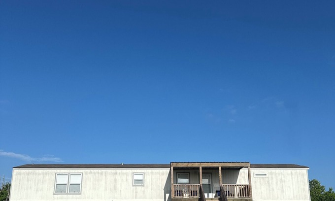 Hackberry House | Brand New! Spacious mobile home!