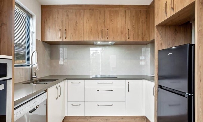 Mangere House | Brand New Three Bedroom Townhouse with Garage