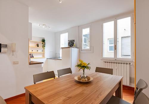 San Niccolo Apartment | brd 41 13- Ponte Vecchio Elegant Central Attic