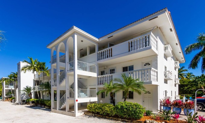 Sanibel Condo | Breakers West 2 Bedroom Luxury Beach Condo