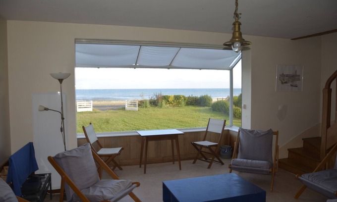 Vierville-sur-Mer Villa | Breathtaking view of Omaha Beach. For vacations with family and friends!
