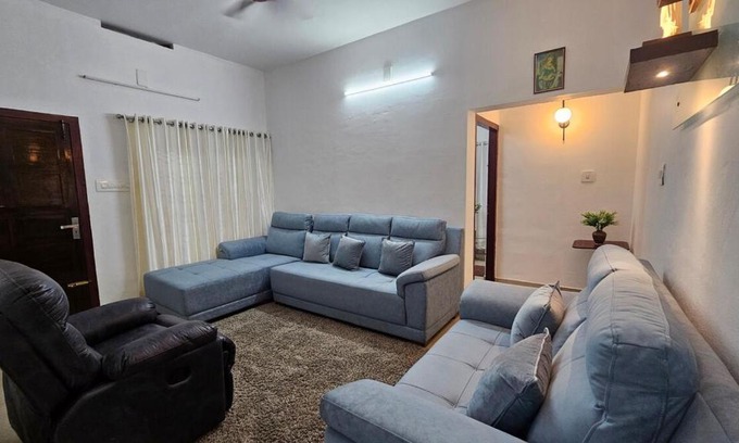 Kadavanthra Apartment | Breeze and Bliss