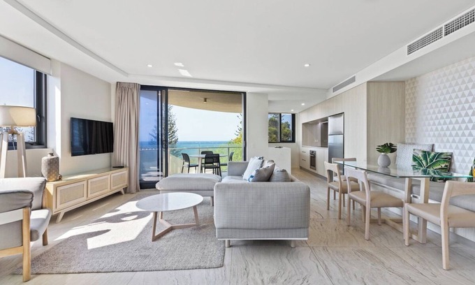 Mooloolaba Apartment | Breeze Mooloolaba Apt 503