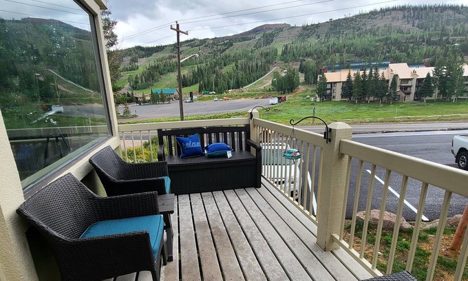 Brian Head Condo | Brian Head Village Escape 4/3 with Ski Slope Views Across from the Lift Unit J-2