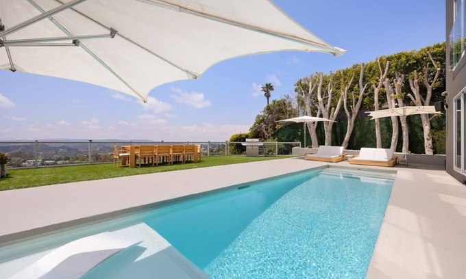 Hollywood Hills House | Briarcrest Estate | The Perfect Beverly Hills Private View Estate