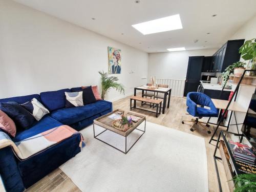 Fulham Broadway Apartment | Bright 1-Bed Flat Near Fulham Broadway Station with Free WiFi and Netflix