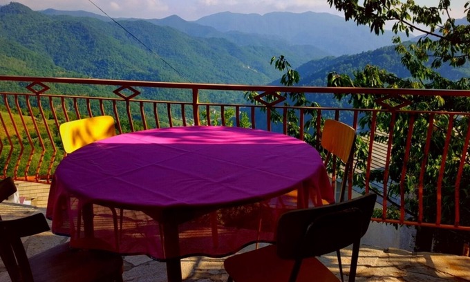 Borzonasca House | Bright 2 bedroom countryside villa between Portofino and the Cinque Terre