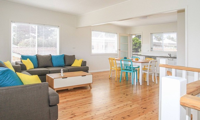Sussex Inlet House | Bright and Breezy and Newly renovated!