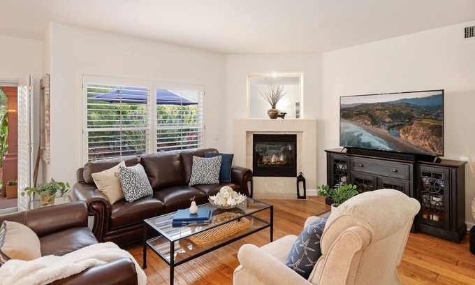 Santa Barbara Condo | Bright and Charming Condo with Beautiful Terrace
