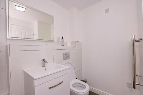 Woolwich Riverside Apartment | Bright apartment