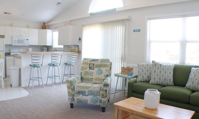 Colington House | Bright & Beachy 3 bed/2 bath Soundside MP6